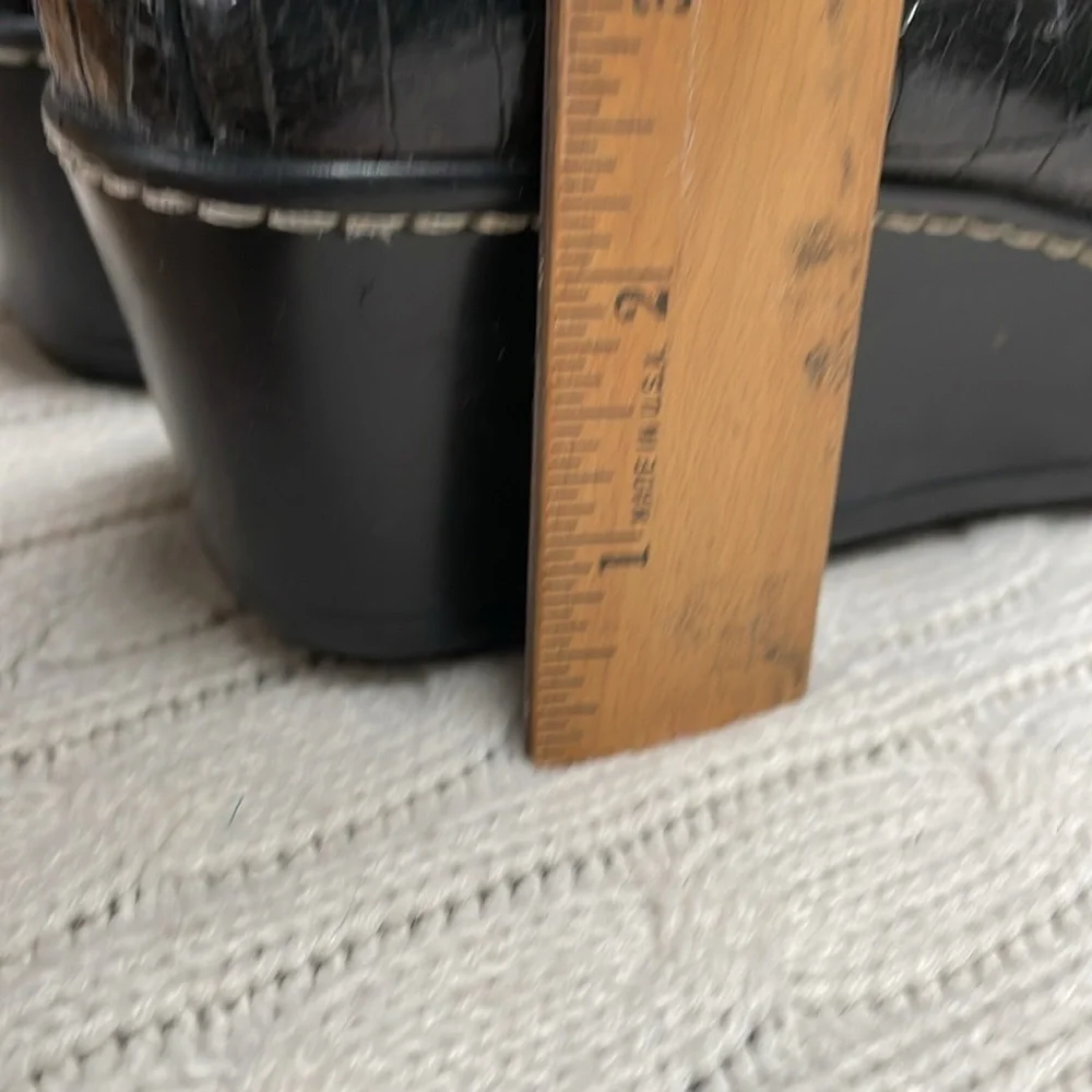 Women’s 8M Donald Pliner Pela Mary Jane Wedge Pump Heels Black Croc Print xcross
